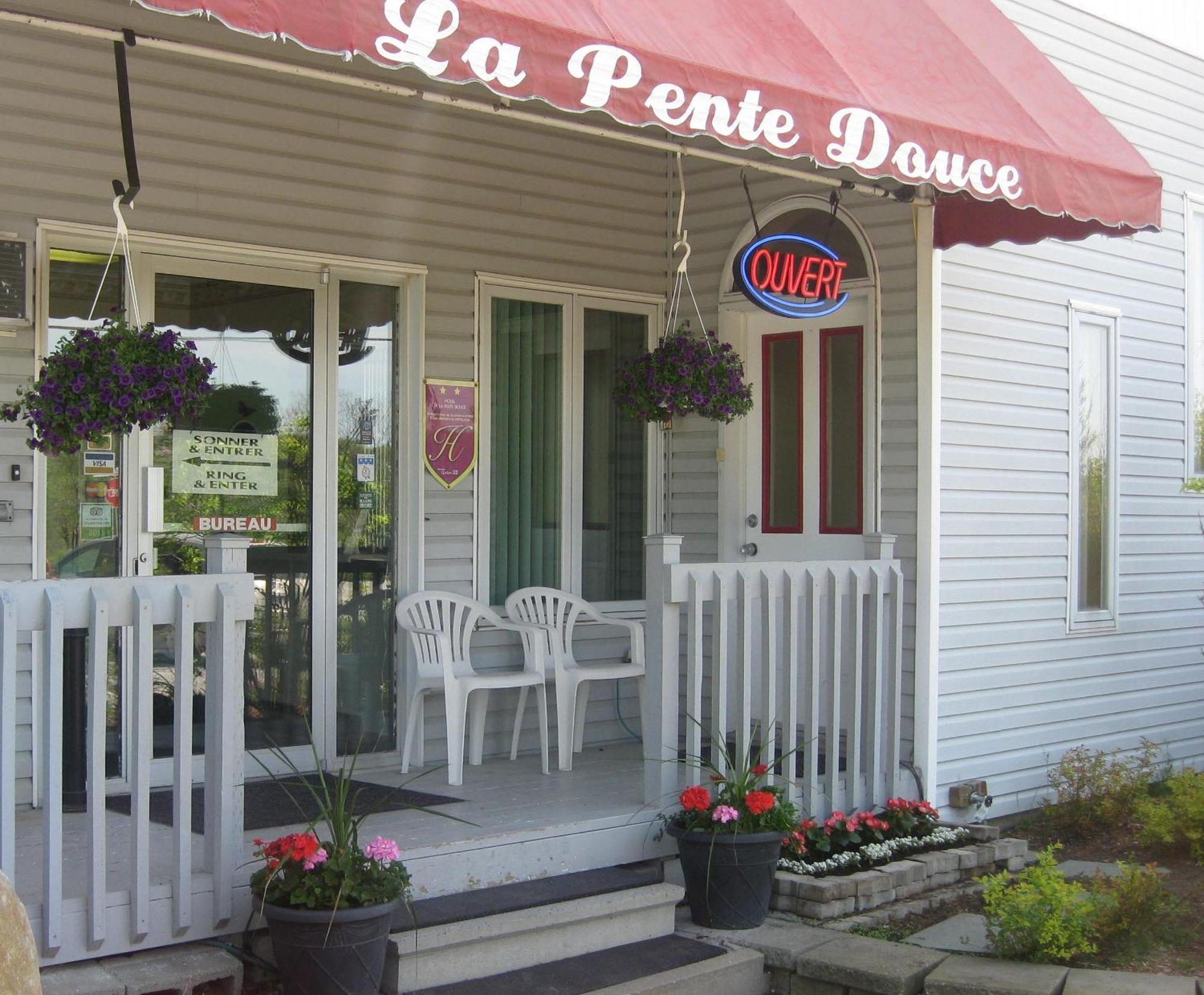 Motel De La Pente Douce 마곡 외부 사진
