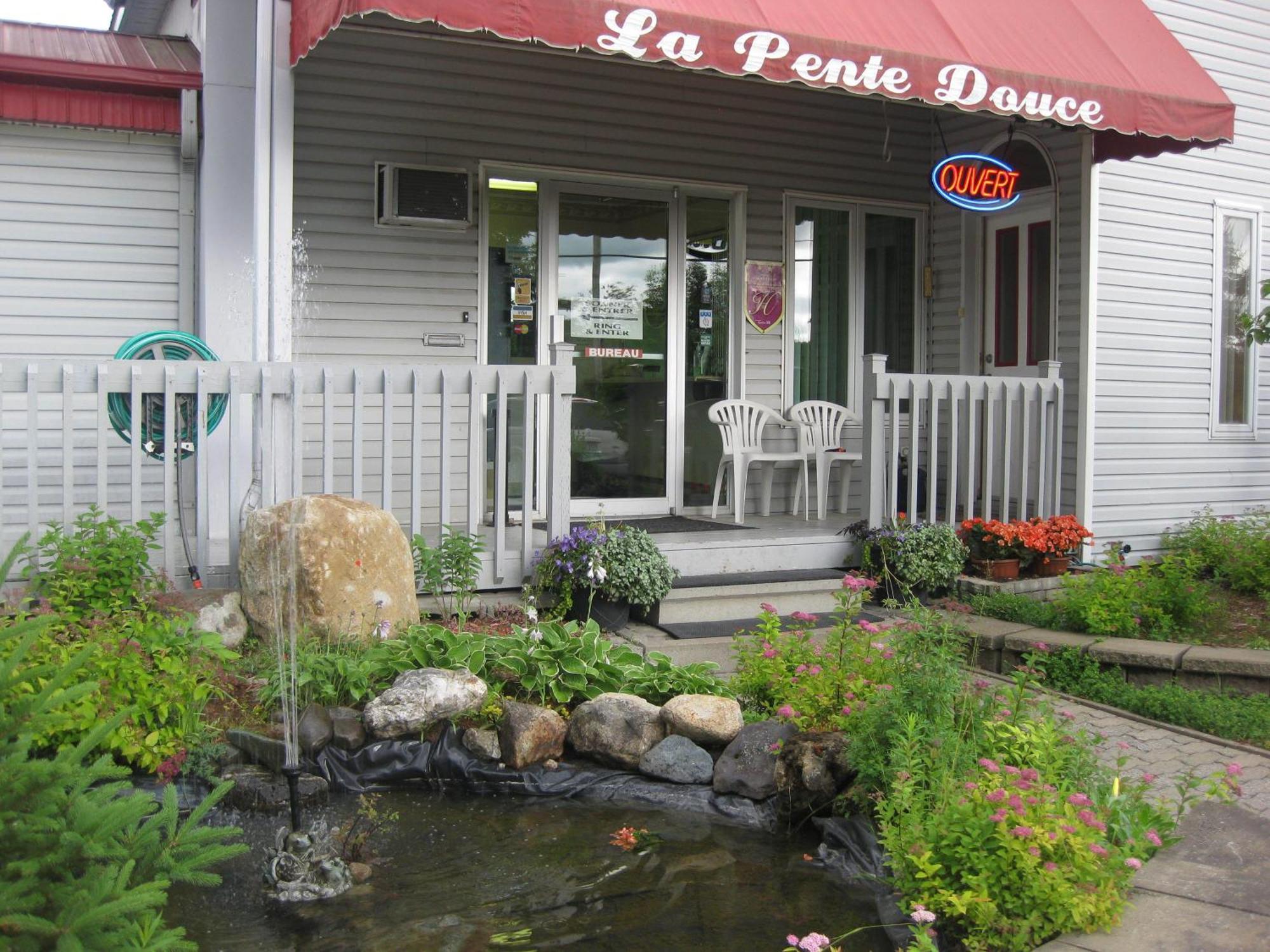 Motel De La Pente Douce 마곡 외부 사진